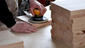 charpentier au travail