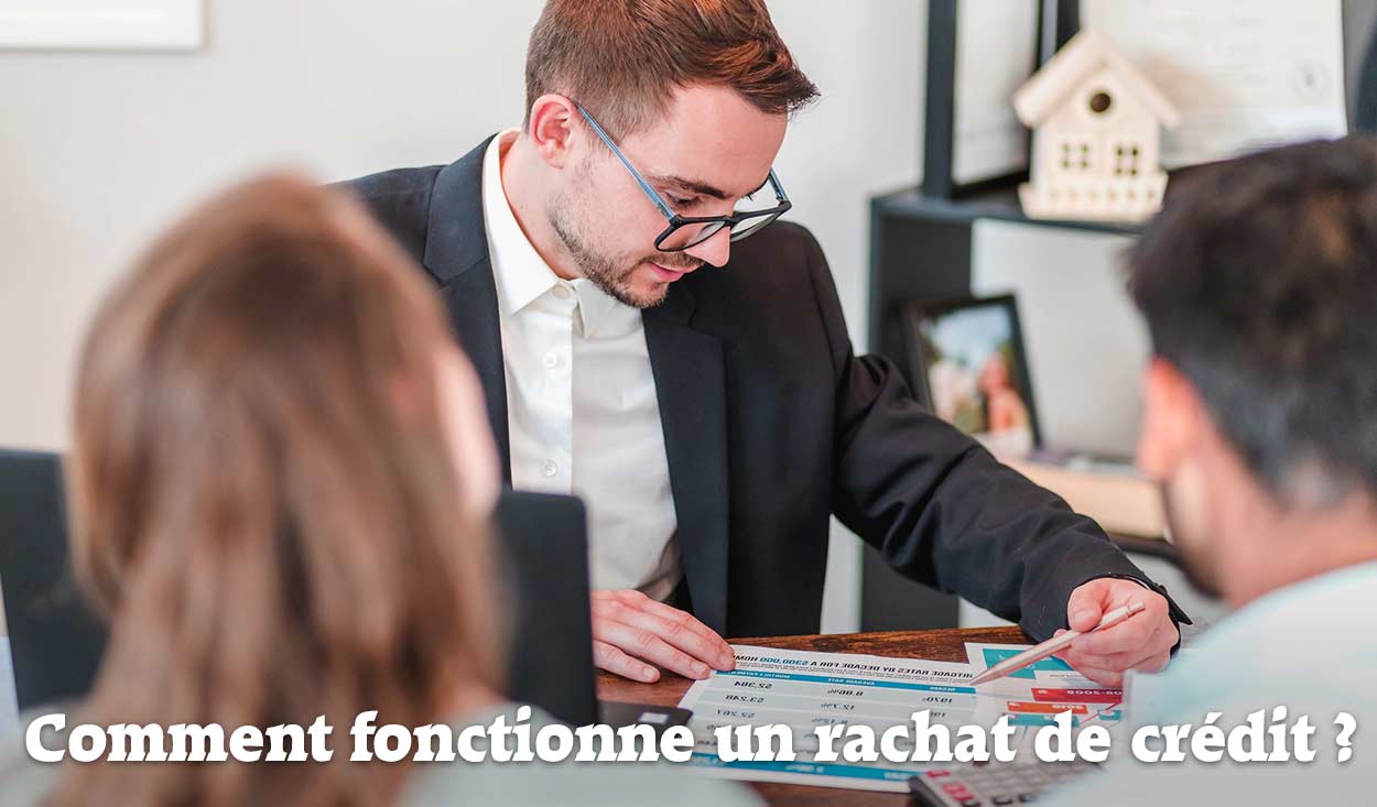 couple en train de négocier un rachat de crédit