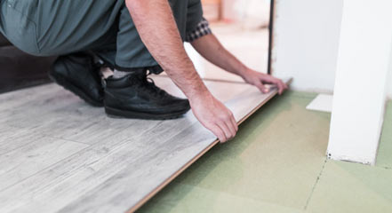 Pose de parquet par un professionnel